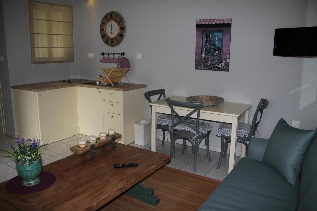 Captain Yiannis Vathy  Room photo